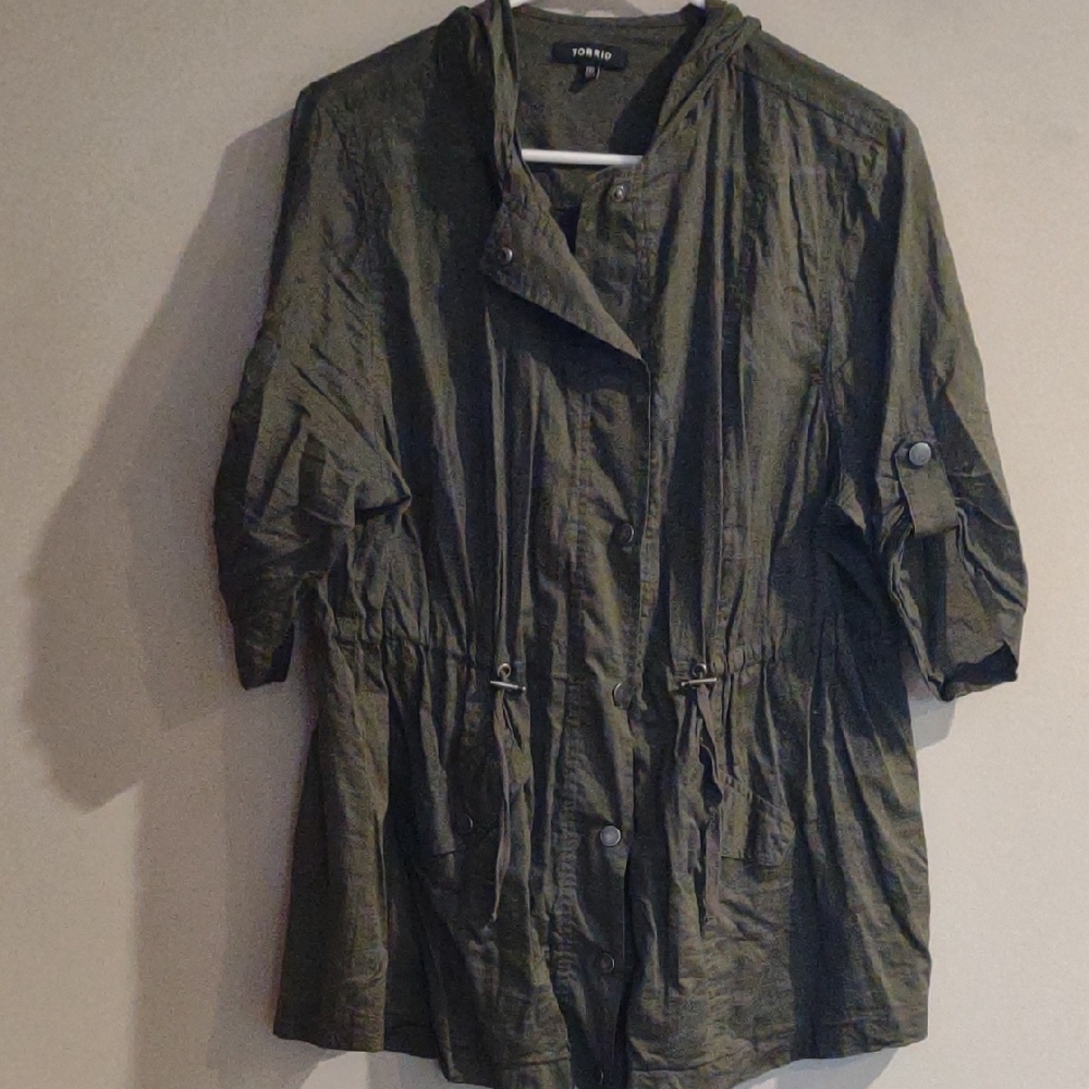 Torrid Women's 00 Dark Olive Short Sleeve Cotton‎ Hooded Utility Top
